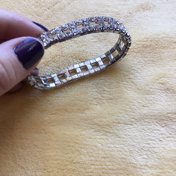 Stretchy rhinestone bracelet - Picture 6 of 7